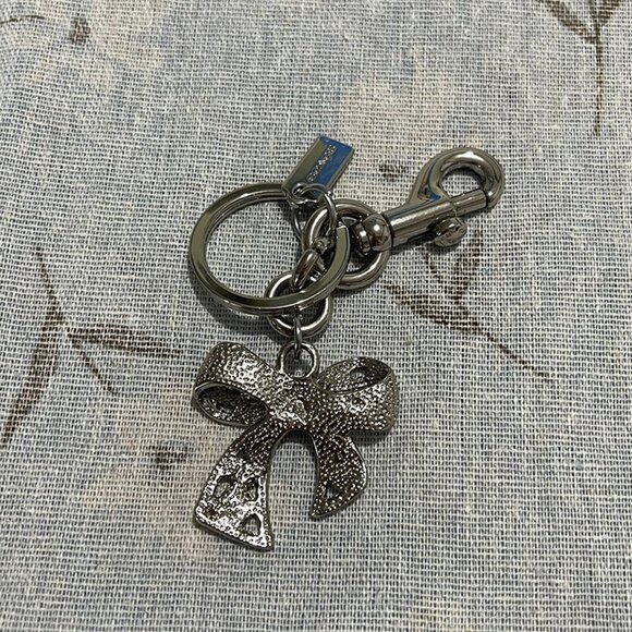 Coach Silver Bow Keychain - Picture 5 of 7
